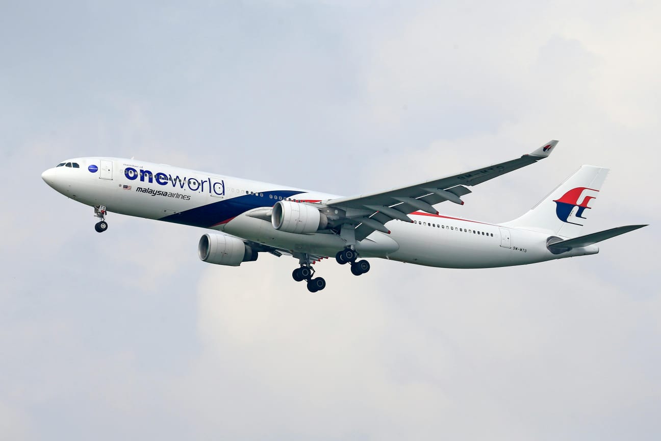 Maho Beach to Watch the Airplanes Over your head (Black Women Travel)